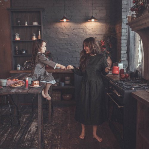 WonderMary платье темно-зеленое в мелкий горошек