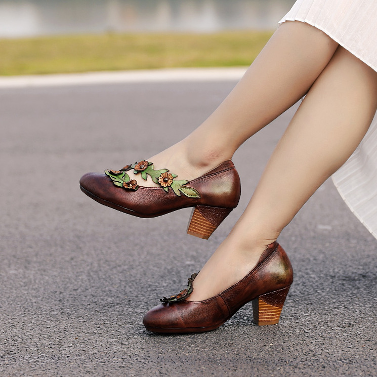 Кожаные туфли с цветочками (Серпухов)