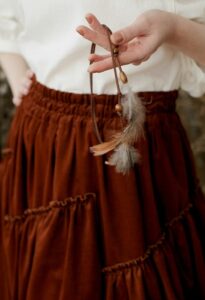 MIRANI Вельветовая юбка с кисточками коричневая